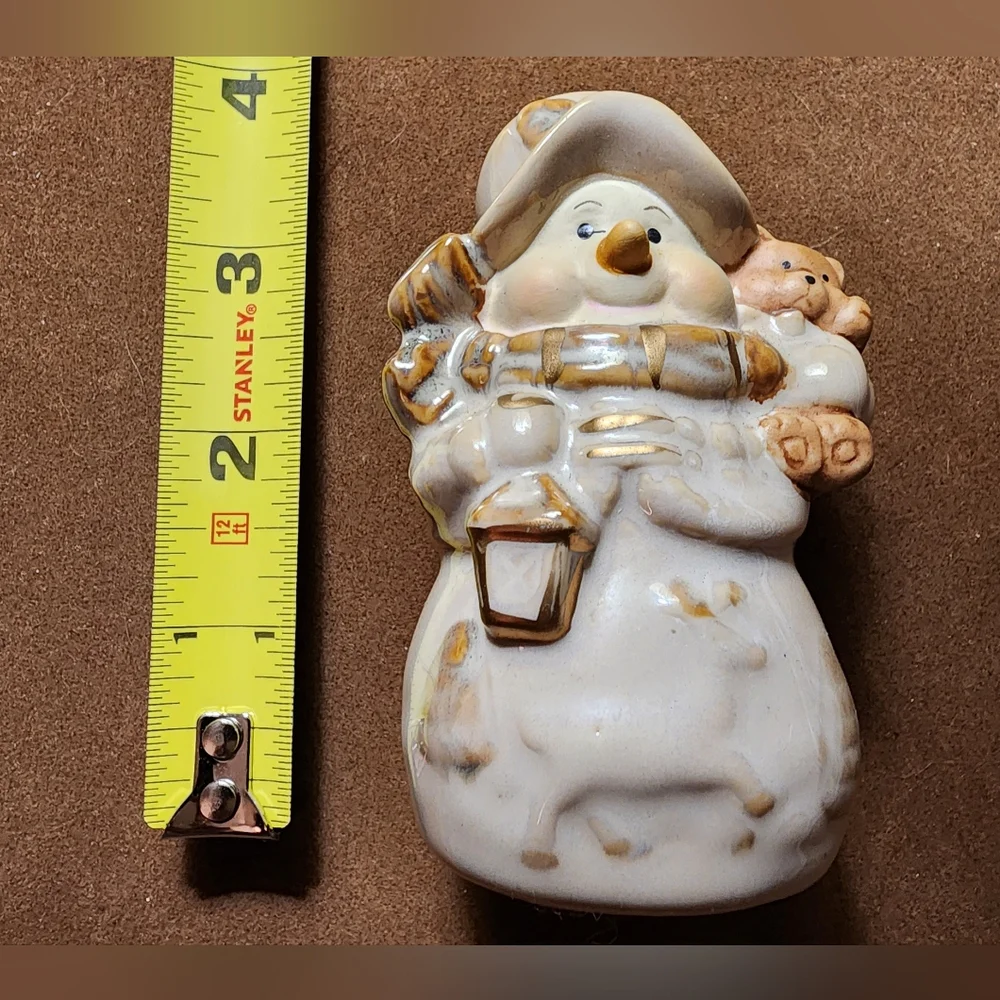 Snowman salt and pepper shakers